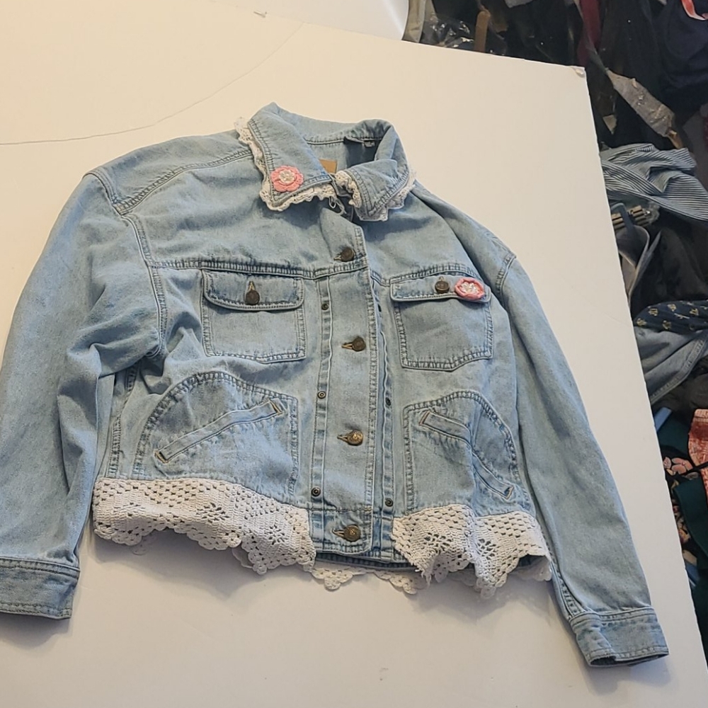 Liz Authentic trucker lace denim jacket Medium